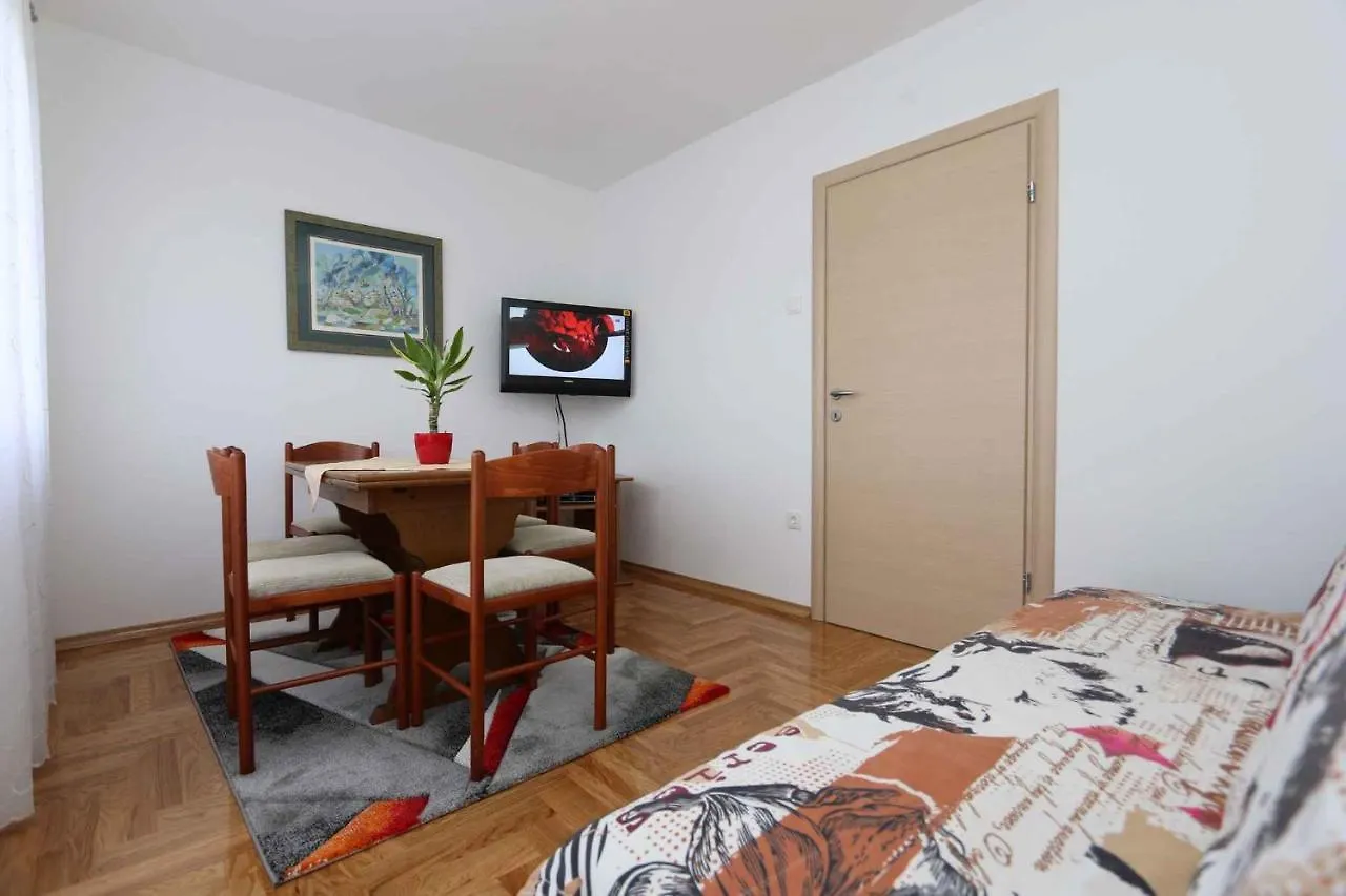 Apartments In Silo/Insel Krk 13464